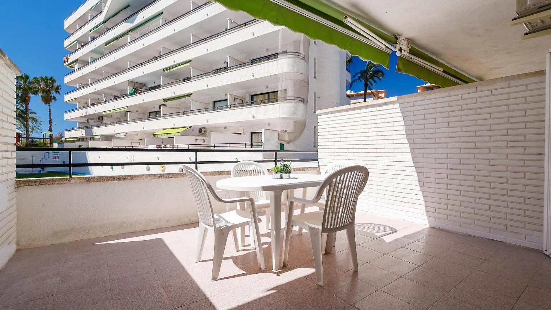 Uhc Montecarlo Apartments S104-018 Salou Spain